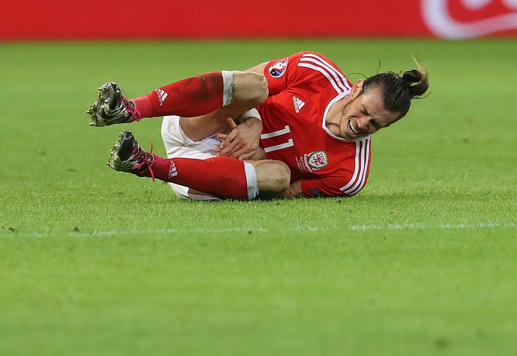 Ireland fail to beat 10-man Wales but sports betting fans are delighted for a point at the Aviva Stadium