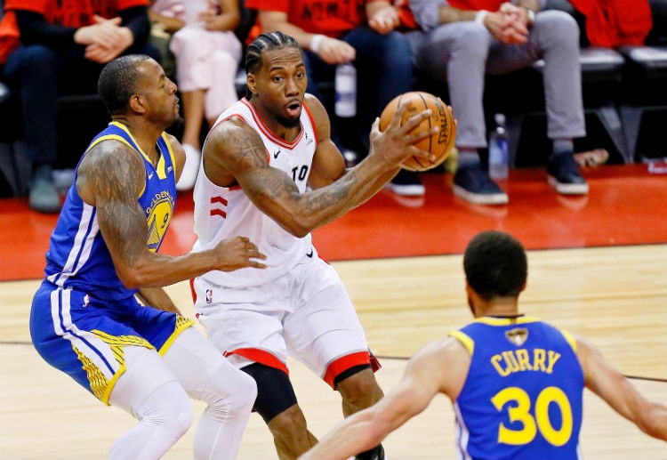 การเล่นในปีนี้ของทีมโตรอนโต แรปเตอร์ส ทำให้ข่าวบาสเกตบอลได้ลุ้นมากขึ้น