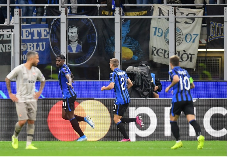 Serie A: Duvan Zapata opens the scoring on Atalanta's Champions League match against Shakhtar Donetsk