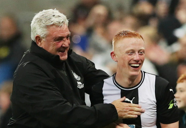 Premier League: trong hơn 15 phút tiếp theo toàn bộ đội hình Newcastle rút xuống tử thủ