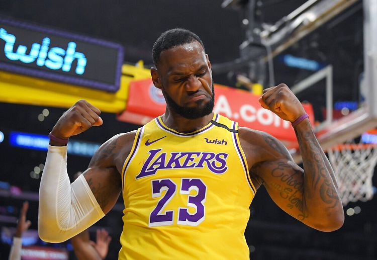 Cập nhật tin cược bóng rổ: LeBron James giám sát đồng đội tập luyện qua Zoom