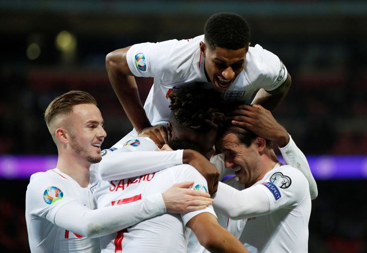 欧锦赛 比利时 vs 英格兰的赛场动态