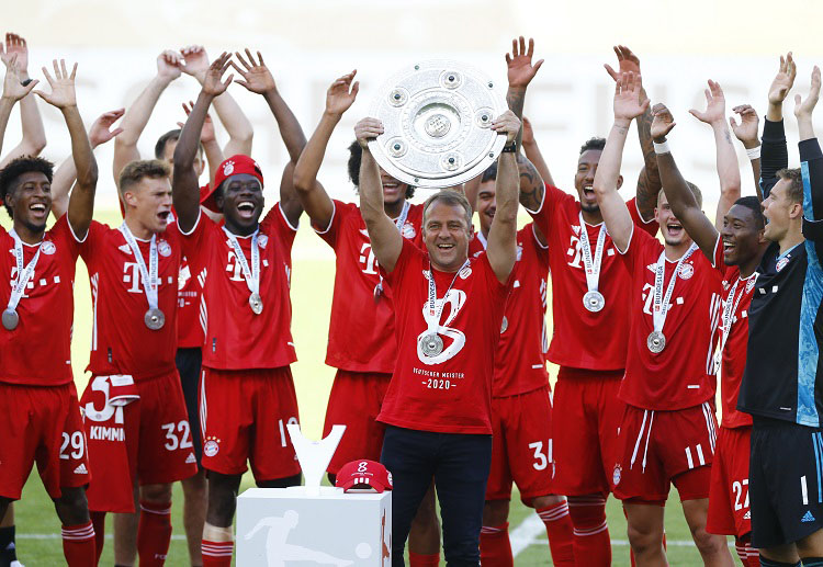 ၁၀စုနှစ်အတွင်း အမှတ်ပေးဖလားနဲ့ ဥရောပ ဆုဖလားစုစုပေါင်း ၂၆လုံးထိရယူနိုင်ခဲ့ပါတယ်။