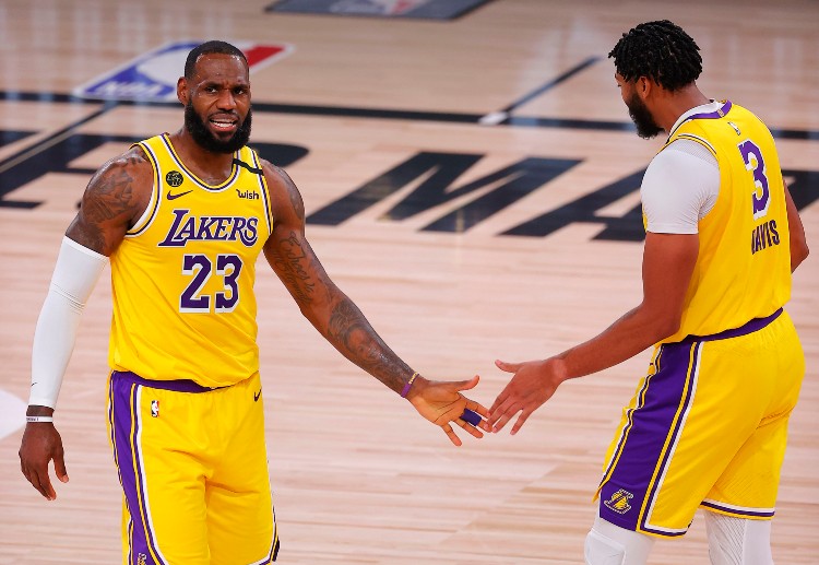 การเล่นในปีนี้ของทีม แอลเอ เลเกอร์ส ทำให้ข่าวบาสเกตบอลได้ลุ้นมากขึ้น