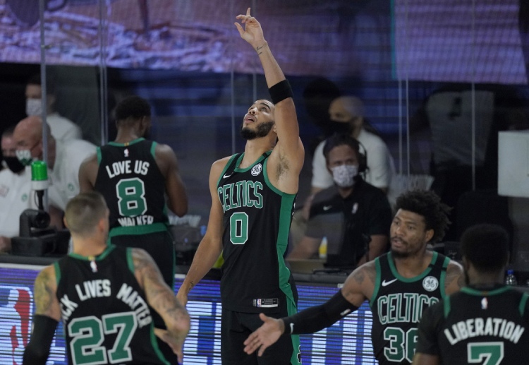 การเล่นในปีนี้ของทีม ไมอามี ฮีต ทำให้ข่าวบาสเกตบอลได้ลุ้นมากขึ้น