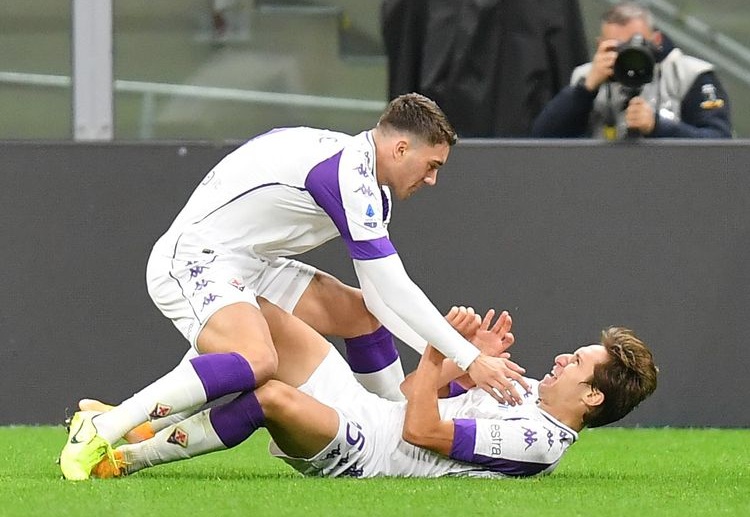 Fiorenitna's Federico Chiesa breaks the equaliser by scoring a 57th-minute goal during their Serie A match with Inter