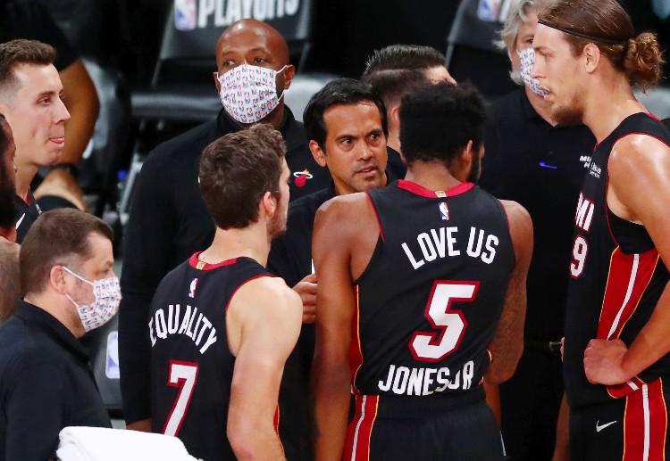 การเล่นในปีนี้ของทีม ไมอามี่ ฮีต ทำให้ข่าวบาสเกตบอลได้ลุ้นมากขึ้น