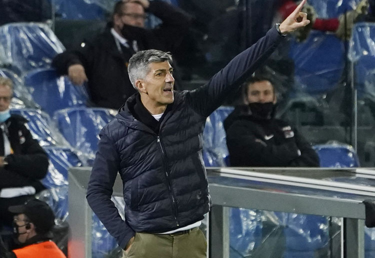 西甲 皇家社会 的何塞遇到破门良机