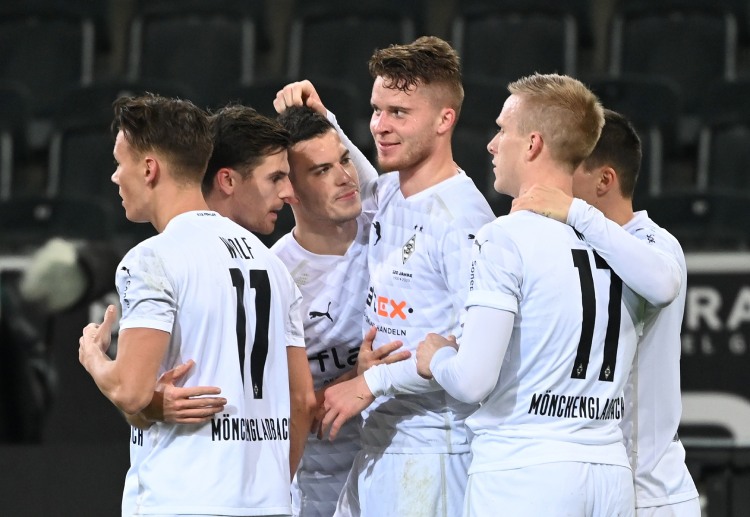 မိုချင်ဂလတ်ဘတ်တို့ နောက်ဆုံးကစားခဲ့တဲ့ ဘွန်ဒက်စ်လီဂါ အပါအဝင် ပြိုင်ပွဲစုံ ၅ ပွဲဆက် ရှုံးပွဲလုံးဝမရှိခဲ့ပဲ စတုဂတ်တစ်သင်းတည်းကို သရေကျပြီး ကျန်ပွဲစဉ်တွေကိုတော့ အနိုင်ရထားပါတယ်။