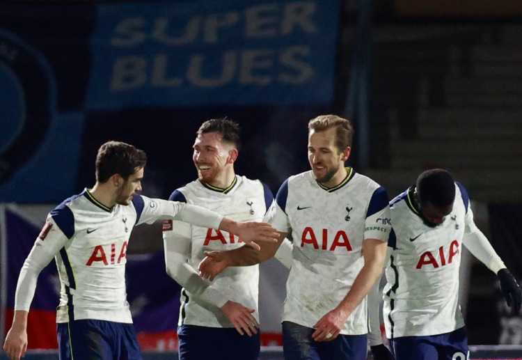 တော့တင်ဟမ်ဟော့စပါးတို့ ပရီးမီးယားလိဂ် ပွဲစဉ် ၁၄ မှာ လက်စတာစီးတီးကို ရှုံးနိမ့်ခဲ့ပြီးကတည်းက ပြိုင်ပွဲစုံ တောက်လျောက် နိုင်ပွဲတွေ ရနေပြီး သရေကျတဲ့ ပွဲဆိုတာလည်း ခပ်ရှားရှားရယ်ပါ။