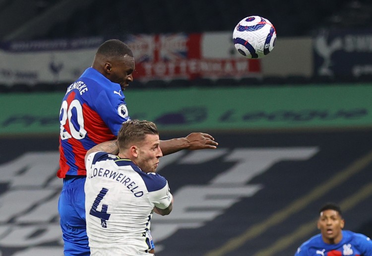 Premier League: Crystal Palace bất ngờ có bàn gỡ hòa ở phút bù giờ đầu tiên