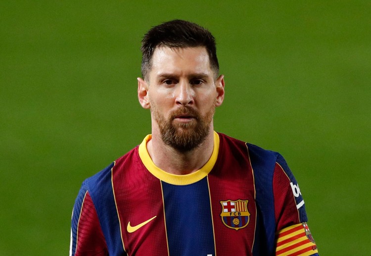 챔피언스리그: 바르셀로나는 16강 1차전에서 파리 생제르맹에 4-1로 패했다.