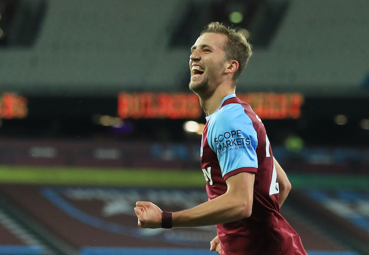 Patrick Bamford dan Thomas Soucek jadi perhatian bagi bek-bek di Liga Inggris