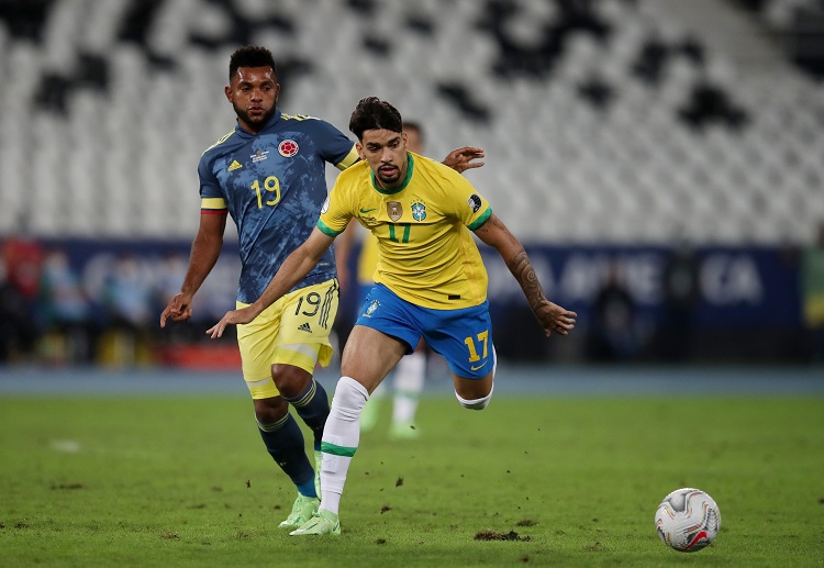 美洲杯 哥伦比亚的博尔雅正在进球