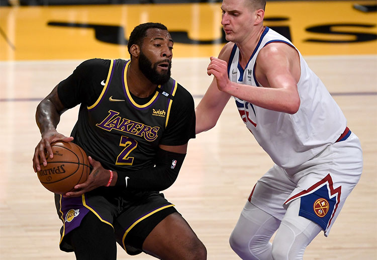 การเล่นในปีนี้ของทีม แอลเอ เลเกอร์ส ทำให้ข่าวบาสเกตบอลได้ลุ้นมากขึ้น