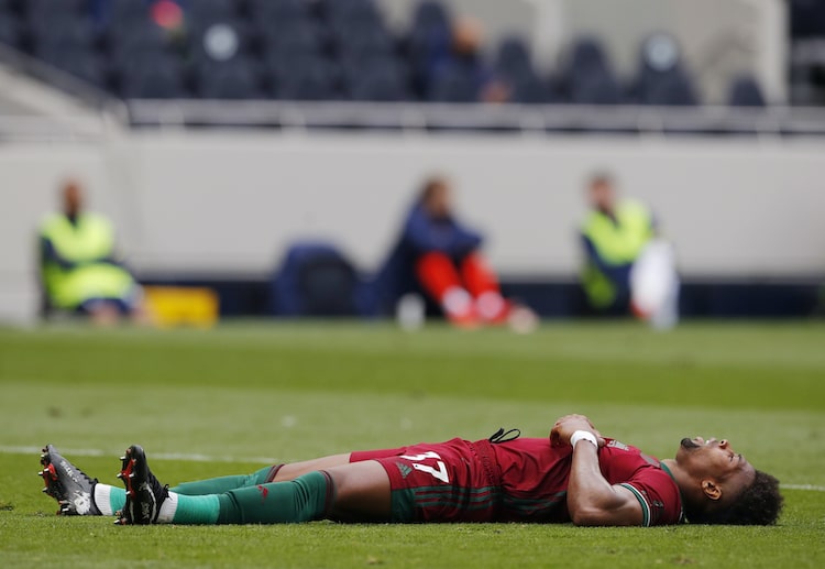 Premier League: Bầy sói đã gặp không ít khó khăn trong việc xuyên phá hàng phòng ngự của Spurs.