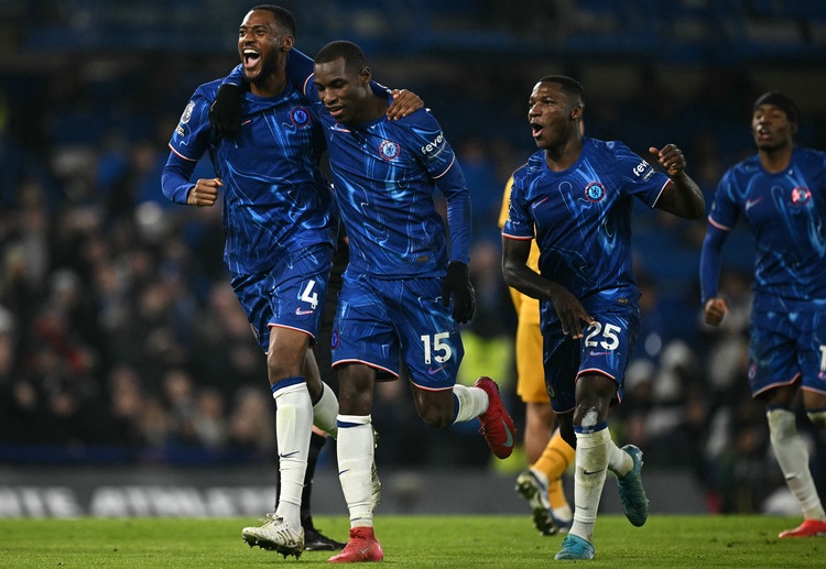 Premier League: Chelsea trở lại top 4