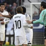 西甲联赛 贝林厄姆因抗议被罚下。