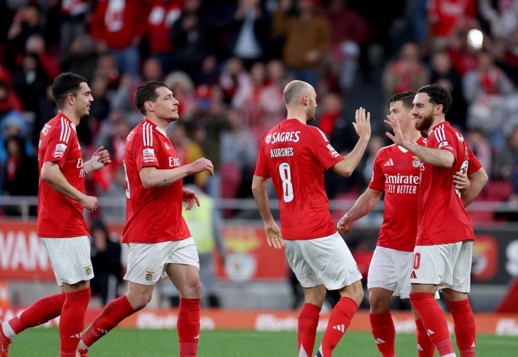 Benfica đá vòng 1/8 Champions League 2024/25 với Barcelona