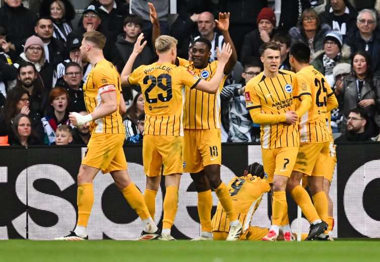 대니 웰벡은 연장전에 뉴캐슬 유나이티드를 FA컵에서 탈락시켰다.