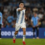 世界杯预选赛 阿尔马达远射破门，阿根廷客场1比0力克乌拉圭。