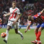 西甲联赛 比赛刚开始第3分钟，小西蒙尼精准传中，瑟洛特抢点头球得分，马竞闪电领先