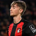 သူ့ကိုတော့ ပရီးမီးယားလိဂ် ကလပ်တွေ အပြင် ဘာစီလိုနာ နဲ့ ရီးရဲလ်မက်ဒရစ် ကလည်း မြင့်မားတဲ့ လုပ်ခလစာနဲ့ ကမ်းလှမ်းမှုတွေ ပြုလုပ်ဖို့ ရှိနေကြောင်း El Nacional က ဖော်ပြပါတယ်။