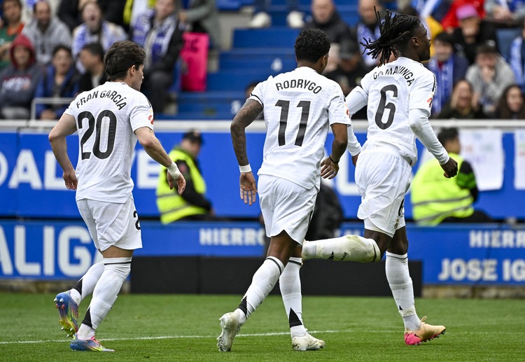 西甲联赛 比赛进行到第34分钟，卡马文加的一脚远射帮助皇马打破了场上的僵局。