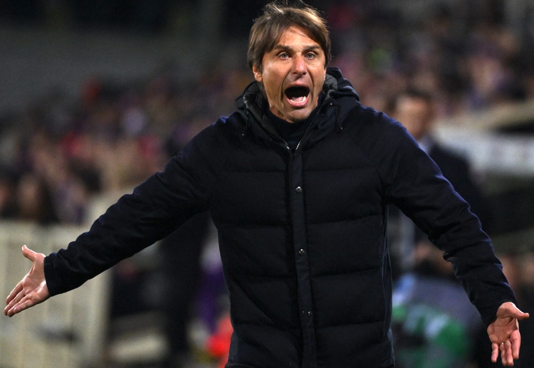 ကလပ်နဲ့ နည်းပြရဲ့ သဘောတူညီချက် အရ ဆိုရင် ကွန်တီ အနေနဲ့ စီးရီးအေ ကလပ်နဲ့ ၂၀၂၇ အထိ စာချုပ်သက်တမ်း ကျန်ရှိနေပေမယ့်လည်း စာချုပ်ဖျက်သိမ်းခွင့် ရှိနေကြောင်း သိရပါတယ်။