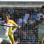 Premier League: Man United tới phút bù giờ mới có bàn gỡ