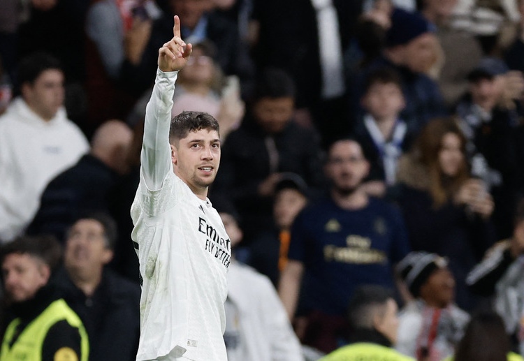 西甲联赛 皇家马德里在主场与毕尔巴鄂的比赛中，依靠巴尔韦德在补时阶段的绝杀，以1比0的比分小胜对手