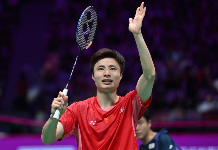 新加坡羽毛球公开赛 轻骑过关