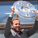 ဒါပေမယ့်လည်း ကိန်း အနေနဲ့ ဘေယန်မြူးနစ်နဲ့ ဆုဖလား ရယူ အပြီး မှာတော့ ဘွန်ဒက်စ်လီဂါ ကလပ်နဲ့ အတူ နောက်ထပ် ဆုဖလား အောင်မြင်မှုတွေ ရယူချင်ကြောင်း ပြောကြားကာ ကောလာဟလတွေကို အဆုံးသတ်ထားခဲ့ပါတယ်။