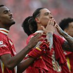 သူ့ကို ခေါ်ယူဖို့ အတွက် စီးရီးအေ ထိပ်သီး နာပိုလီ၊ လာလီဂါ ကလပ် အက်တလက်တီကိုမက်ဒရစ်နဲ့ ဆော်ဒီပရိုလိဂ် ကလပ်တွေက စိတ်ဝင်စားခဲ့ကြပါတယ်။