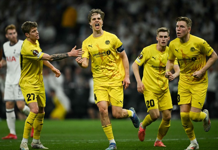 တစ်ခုရှိတာက စပါး ကလည်း ယူနိုက်တက် လိုပဲ ပရီးမီးယားလိဂ်မှာ ဘာမျှော်လင့်ချက်မှ မရှိတော့လို့ ယူရိုပါလိဂ် ကိုပဲ အပြည့်အဝ အာရုံစိုက်နေတဲ့ အသင်းပါ။