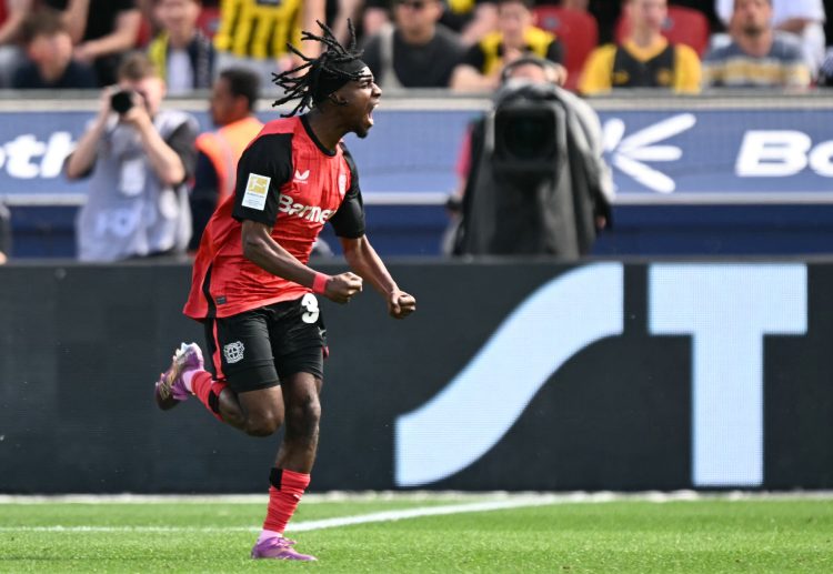 ထရန့် အလက်ဇန္တား အာနိုးလ် ကတော့ လစ်ဗာပူးမှာ ပြိုင်ပွဲစုံ ၃၅၄ ပွဲ ကစားခဲ့ပြီး ပရီးမီးယားလိဂ် ဖလား ၂ ကြိမ်နဲ့ ၂၀၁၉ ခုနှစ်မှာ ချန်ပီယံလိဂ် အောင်မြင်မှု ရရှိခဲ့ပါတယ်။