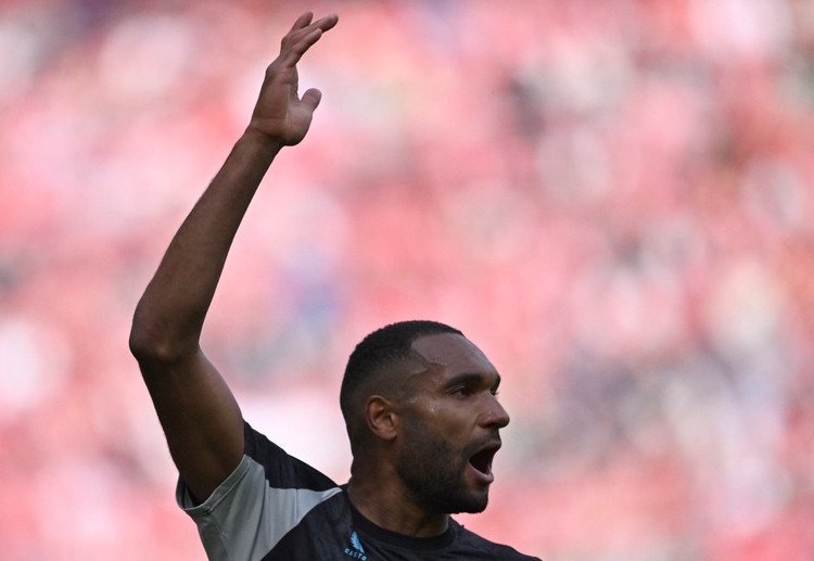 Jonathan Tah adalah salah satu bek kelas dunia di Bundesliga