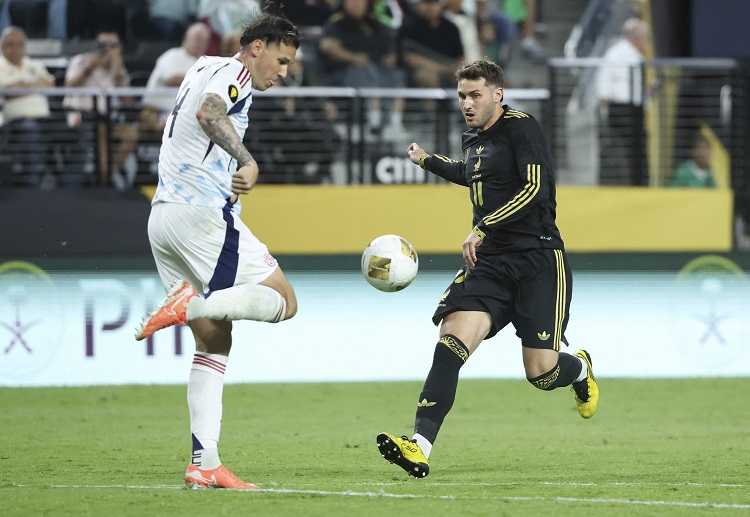 Santiago Gimenez nyaris cetak gol di ajang Piala Emas CONCACAF 2025