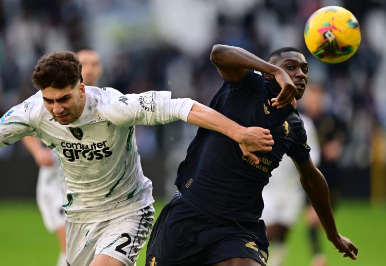 ပရီးမီးယားလိဂ် ထိပ်သီး တို့ဟာ အဓိက ကတော့ အသင်းရဲ့ လက်ရှိ တိုက်စစ်မှူး နီကိုးလက်စ် ဂျက်ဆန်ရဲ့ အဆင်မပြေတဲ့ အခြေအနေတွေကြောင့် တိုက်စစ် ကစားသမား တစ်ဦး ထပ်မံ ရှာဖွေနေရတာ ဖြစ်ပါတယ်။