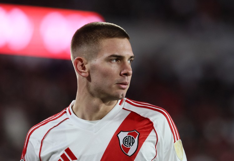 ဒါ့အပြင် လာလီဂါ ကလပ်က အသင်းရဲ့ လူစာရင်းကို တောင့်တင်းစေဖို့ အတွက် ဒီနွေရာသီမှာ ထရန့်၊ ဟောက်ဆန်နဲ့ ကာရီးရက်စ် တို့ အပြင် မက်စတန်တူအိုနို ကိုလည်း ခေါ်ယူထားခဲ့တာ ဖြစ်ပါတယ်။