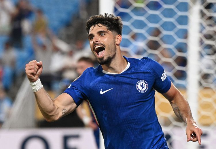 ဒီနှစ် ဖီဖာ ကလပ် ကမ္ဘာ့ဖလား ပြိုင်ပွဲမှာ ဗိုလ်စွဲဖို့ ရေပန်းအစားဆုံး ဖြစ်နေတဲ့ ချဲလ်ဆီးတို့ အများစု မျှော်လင့်ထားသလို ဒီအဆင့်ကိုရော အလွယ်တကူ ကျော်ဖြတ်သွားနိုင်မလား ဆိုတာ စောင့်ကြည့်ရမှာ ဖြစ်ပါတယ်။