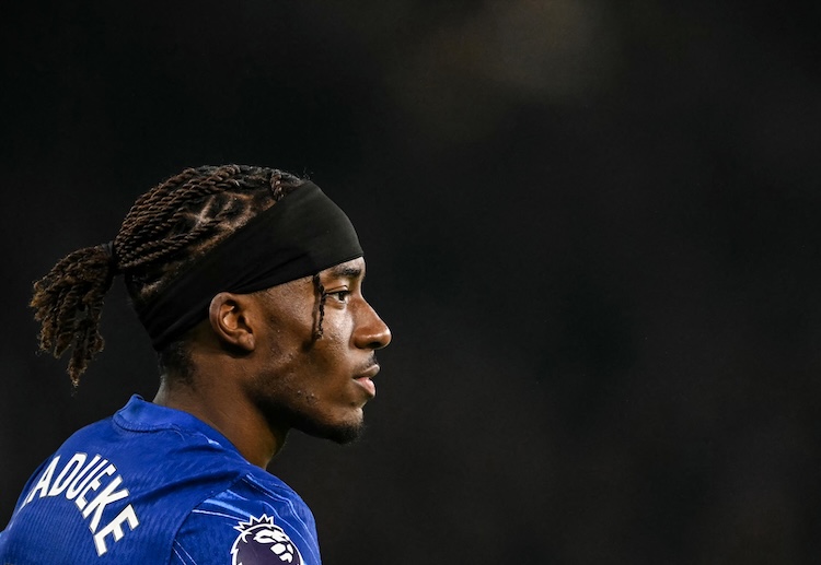 ဒီလို ဈေးလျှော့ပေးလိုက်ပြီးနောက် ဂျက်ဆန်ကို နယူးကာဆယ်နဲ့ တော့တင်ဟမ်ဟော့စပါး တို့လို ပရီးမီးယားလိဂ် ကလပ်တွေက ပိုပြီး စိတ်ဝင်စားလာကြကြောင်း သိရပါတယ်။