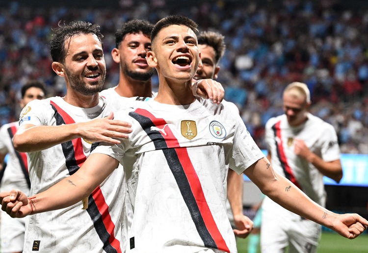 Corriere dello Sport ရဲ့ ဖော်ပြချက်အရ စီးရီးအေ ကလပ် ရိုးမားက မန်စီးတီး ကွင်းလယ်လူ ကလော်ဒီယို အက်ချီဗာရီကို ကို ခေါ်ယူဖို့ ကြိုးပမ်းနေကြောင်း သိရပါတယ်။