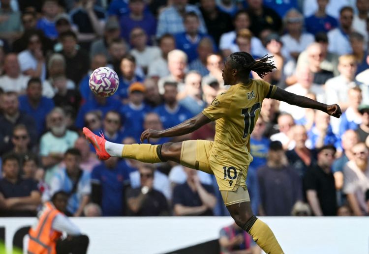 英超联赛 阿森纳宣布签约埃泽