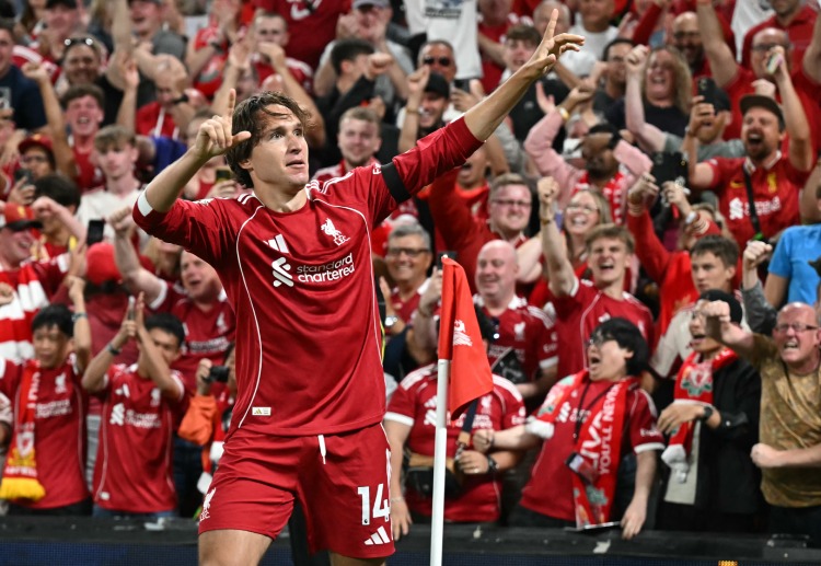 လစ်ဗာပူးလ်ဟာ ပရီးမီးယားလိဂ် ရာသီသစ် ဒုတိယမြောက် ပွဲစဉ် အဖြစ် ဩဂုတ် ၂၅ မှာ နယူးကာဆယ်ကို စိန့်ဂျိမ်းစ်ပါ့ခ်မှာ ရင်ဆိုင်ရမှာ ဖြစ်ပါတယ်။