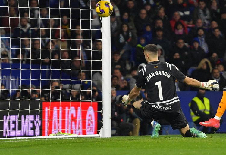 Statistik Joan Garcia di La Liga 2024-2025