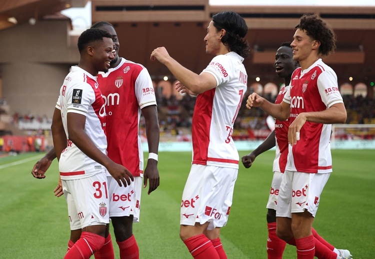 မိုနာကိုဟာ ချန်ပီယံလိဂ် အဖွင့်ပွဲမှာ ကလပ် ဘရုဂေးကို ၄-၁ ရလဒ်နဲ့ ရှုံးနိမ့်ထားပြီး လိဂ် Phase ရဲ့ အဆင့် ၃၄ နေရာမှာ ရှိနေတဲ့ အသင်း ဖြစ်ပါတယ်။