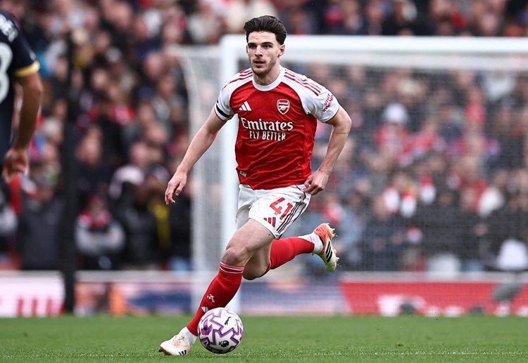 အာဆင်နယ်က ပရီးမီးယားလိဂ် ၈ ပွဲ ကစားပြီးချိန်မှာ ၆ ပွဲနိုင်၊ ၁ ပွဲ သရေ၊ ၁ ပွဲ ရှုံး ရမှတ် ၁၉ မှတ်နဲ့ အမှတ်ပေးဇယားကို ဦးဆောင်နေတာ ဖြစ်ပါတယ်။