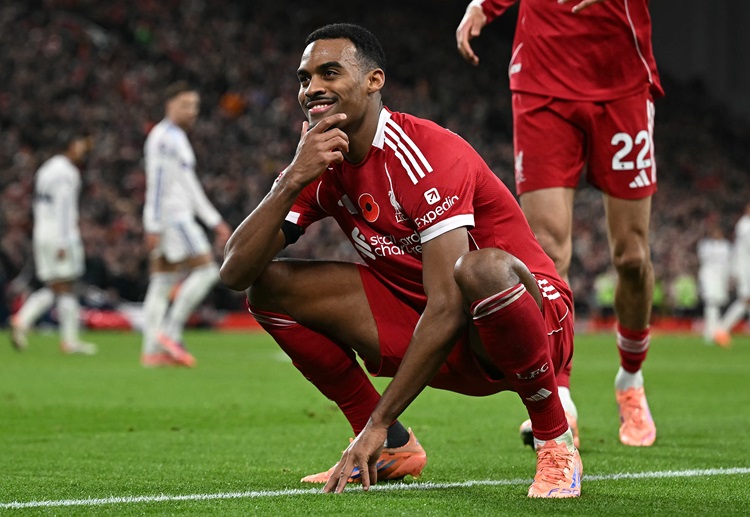 英超联赛 赫拉芬贝赫复出即建功，打入赛季首球，助红军全取三分