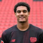 欧冠联赛 勒沃库森夏窗签下的中卫贾雷尔·昆萨有望在本场进入首发。